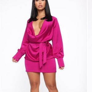 Magenta Mini Dress with Collar and Tie Waist